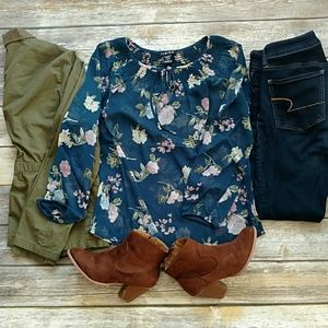 Floral print blouse